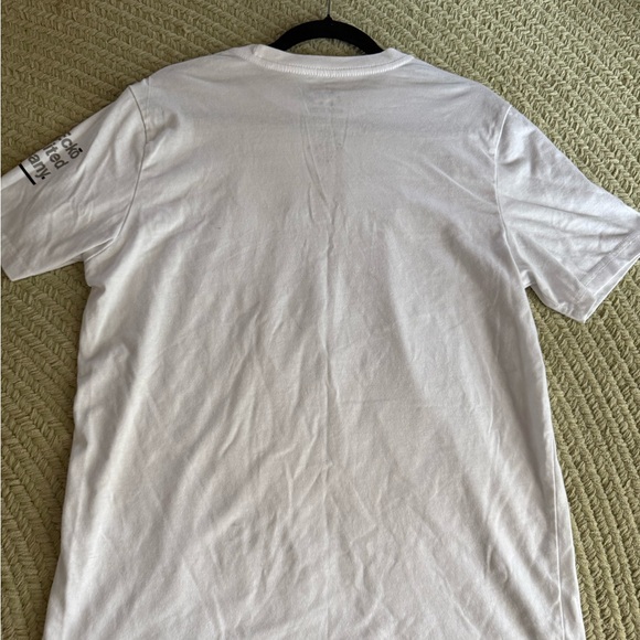 Ecko Unlimited White Tee with Black Logo and Graphic - Picture 9 of 10
